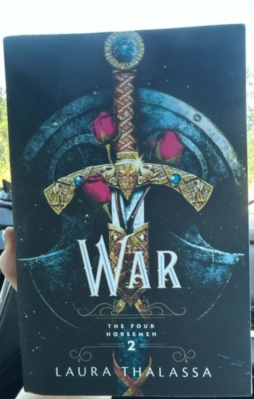 War (The Four Horsemen, Book 2) by Laura Thalassa